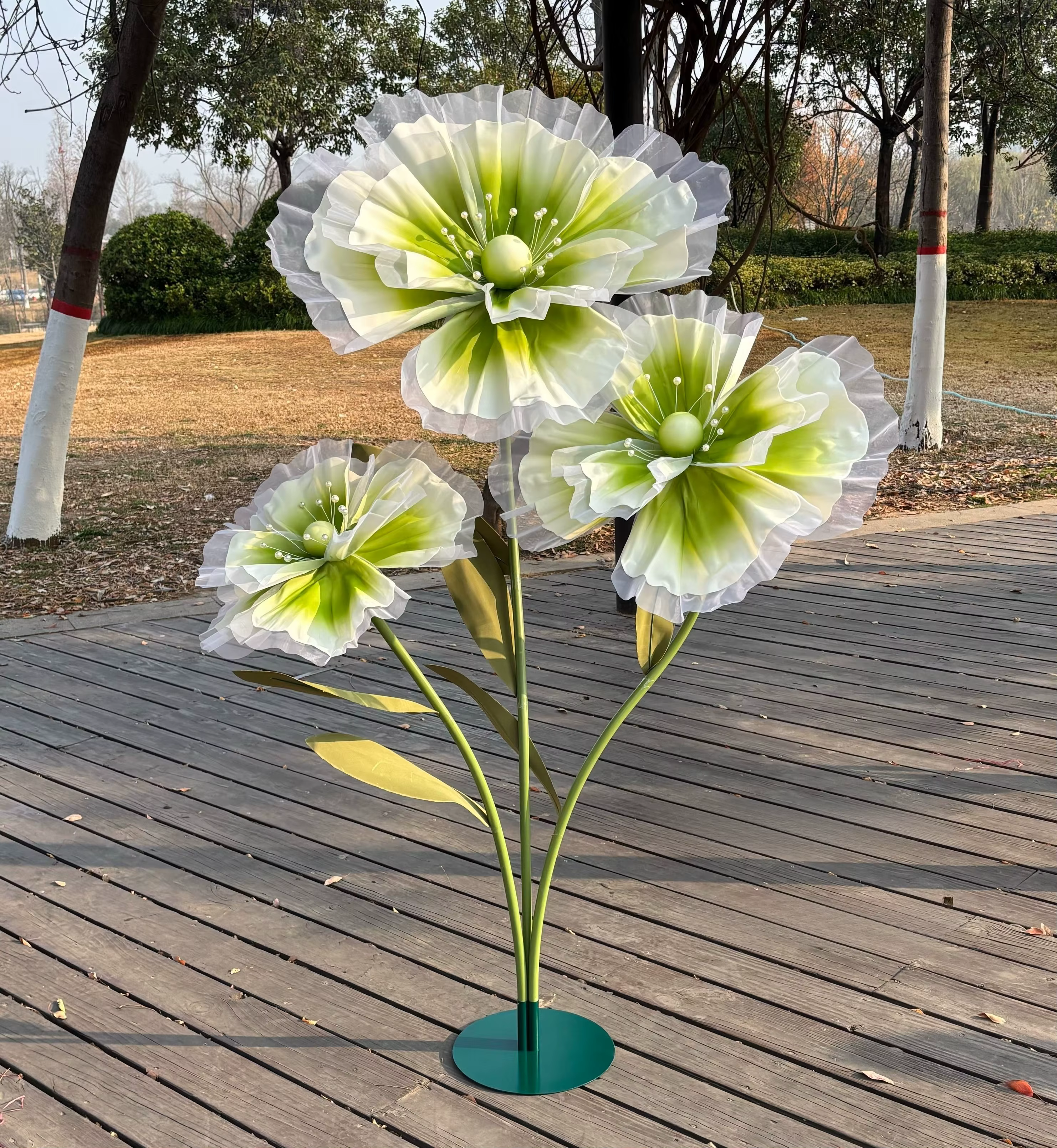 Grandes fleurs artificielles 3D en soie et maille