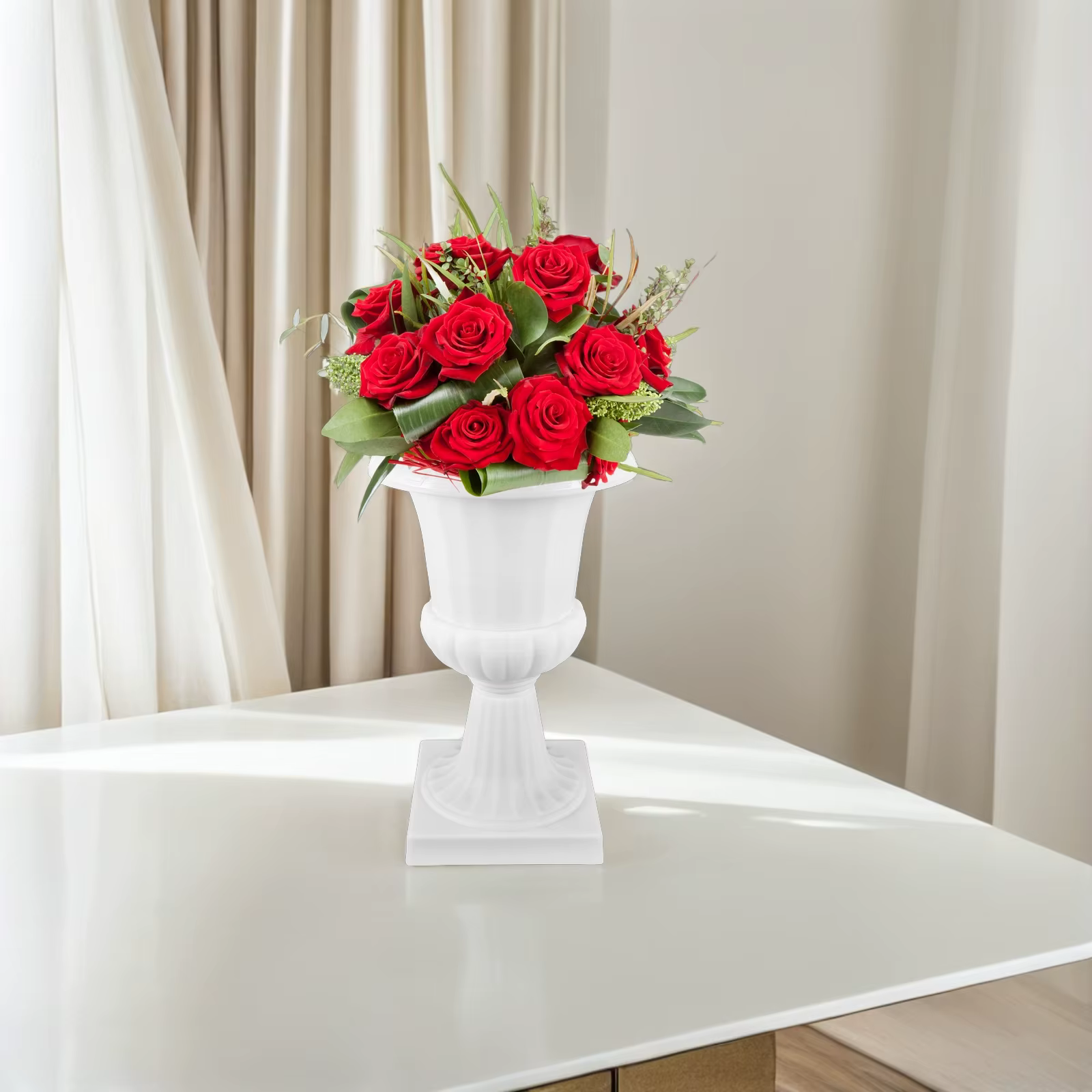 Pot de fleur sur pied à fleurs