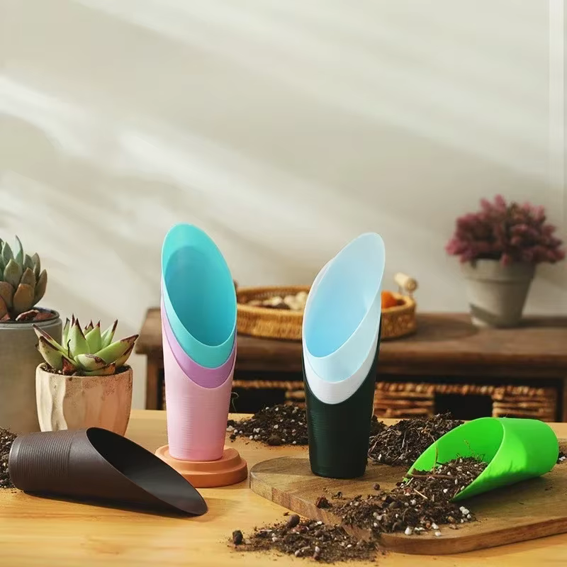 Tasses succulentes en plastique plantes vertes