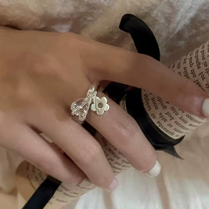Bague fleur en argent Sterling 925, breloque de personnalité, Style mignon pour femmes, cadeau de fête d'anniversaire pour amis, bijoux exquis, nouvelle collection