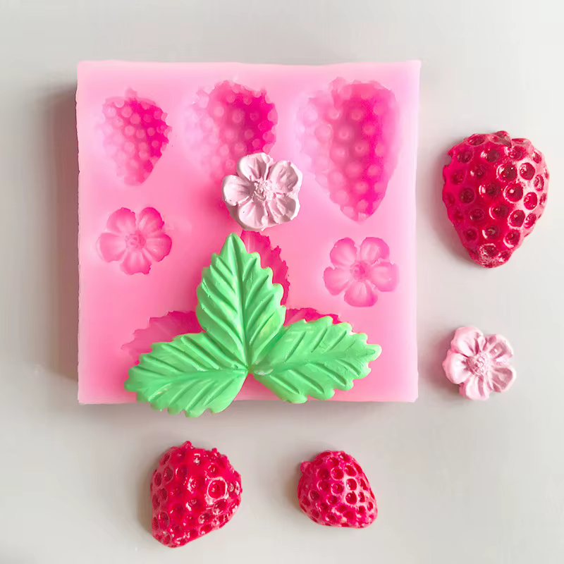 Moule en silicone en forme de feuille de fraise