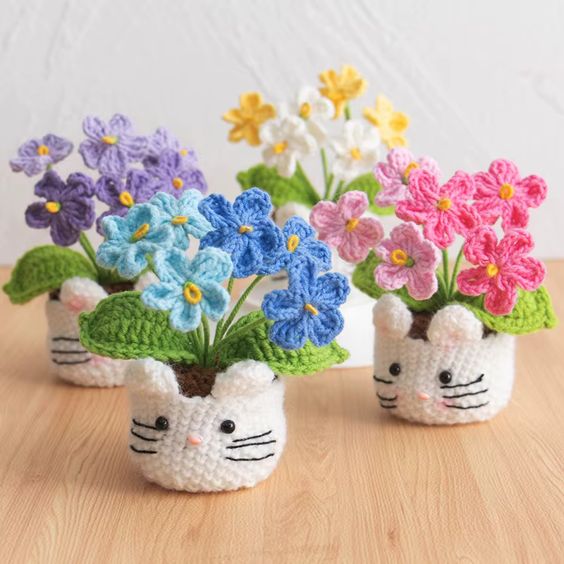 Ornement de bureau en pot de fleurs au crochet fait main