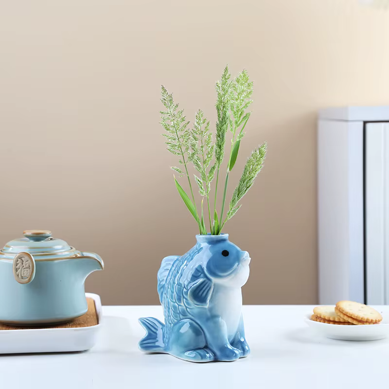 Vase en céramique en forme de poisson mignon