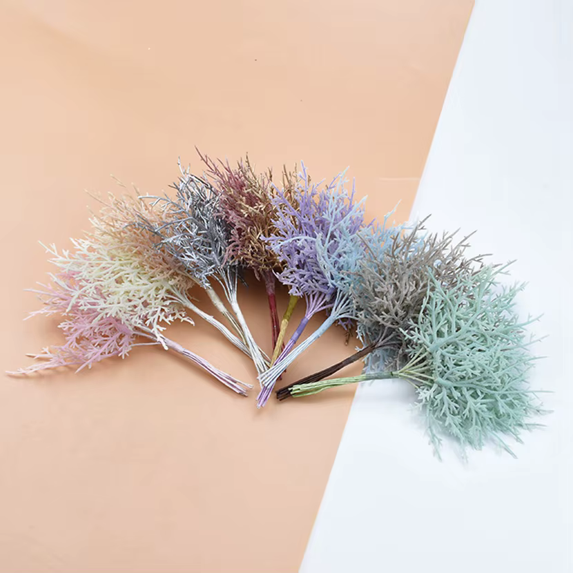 Vase de plantes artificielles en plastique