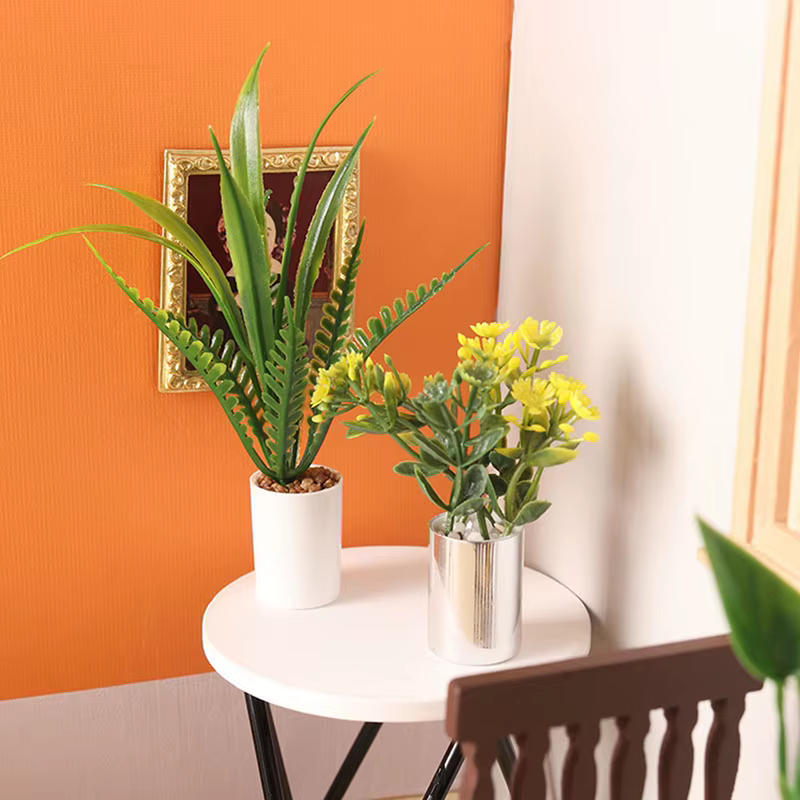 Plante Miniature en Pot pour maison de poupée 1:12