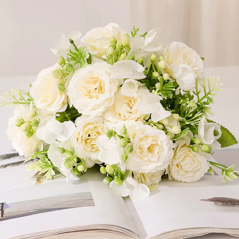 Bouquet de fleurs artificielles en soie vintage