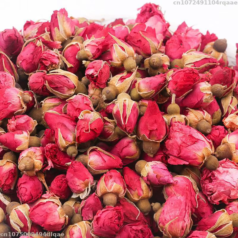 Petites roses séchées naturelles de haute qualité