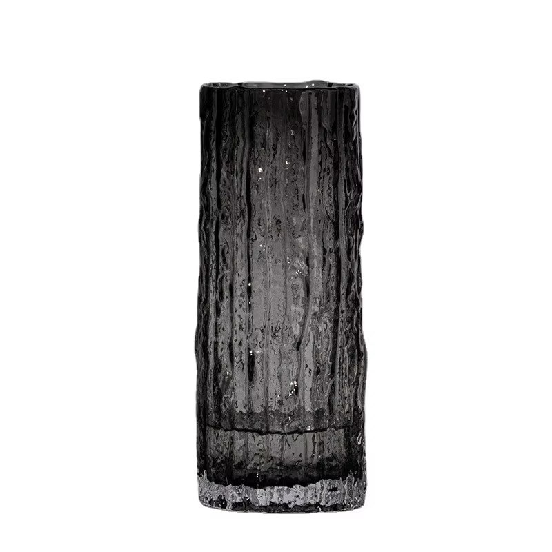 Vase en verre transparent plissé en forme de cylindre