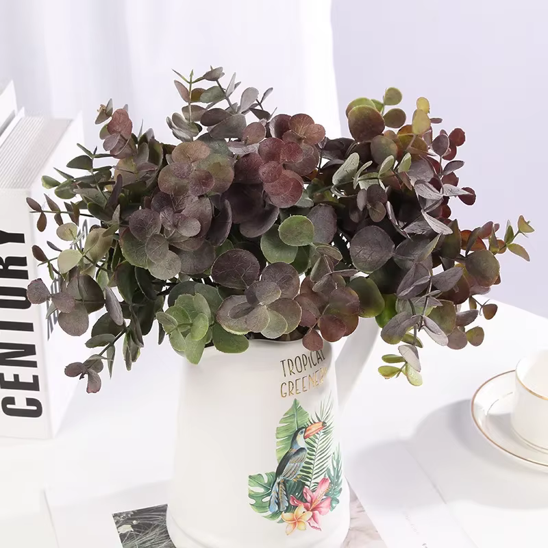 Bouquet de feuilles d'eucalyptus artificielles fait à la main