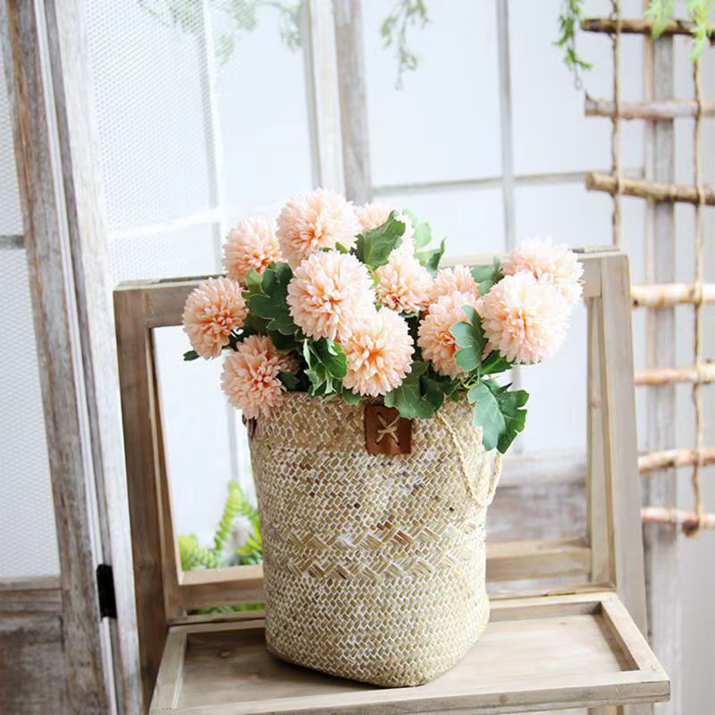 Pot de fleur tissé en paille fait à la main