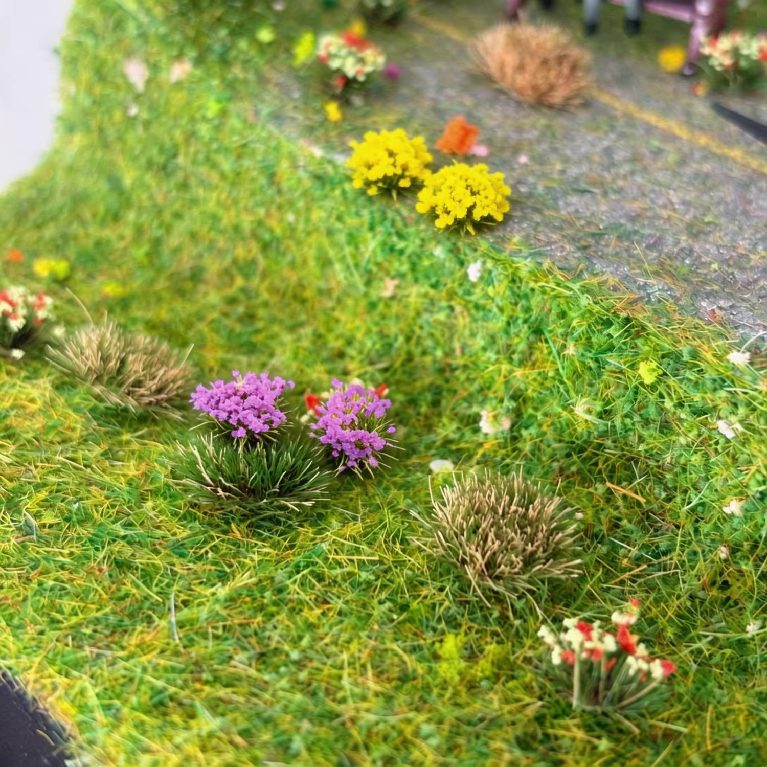 Boîte de 9 mini-paniers de fleurs artificielles pour maquettes architecturales