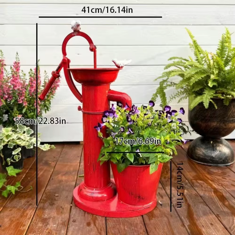 Pot de fleurs en métal en forme de pompe à eau