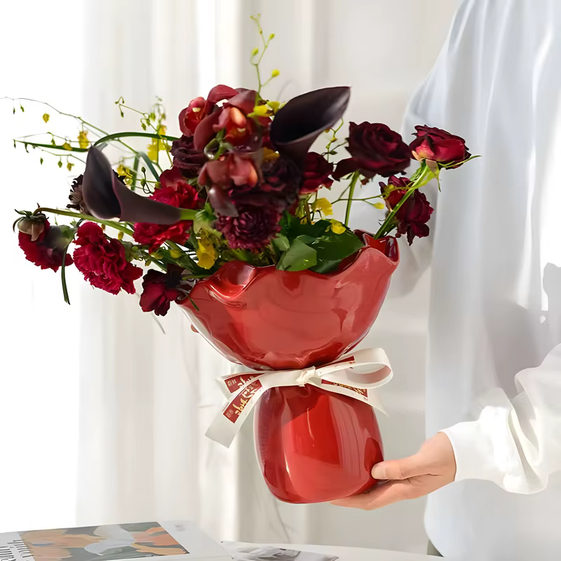 Vase en céramique en forme de rose