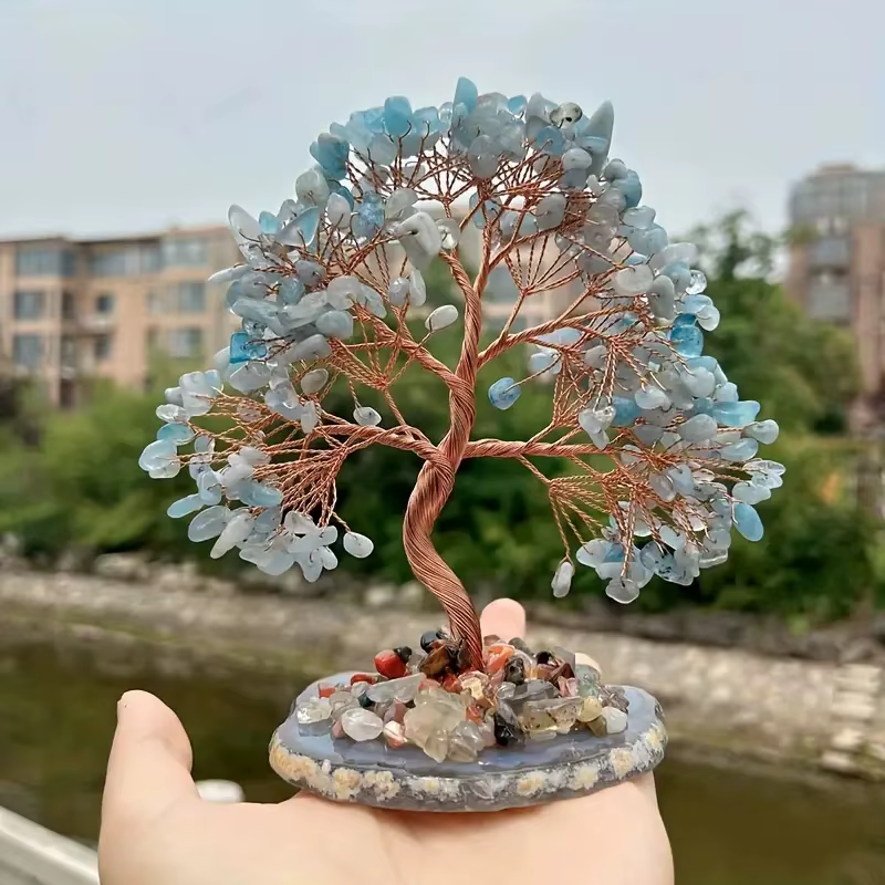 Arbre d'argent aigue-marine en pierre brute de cristal