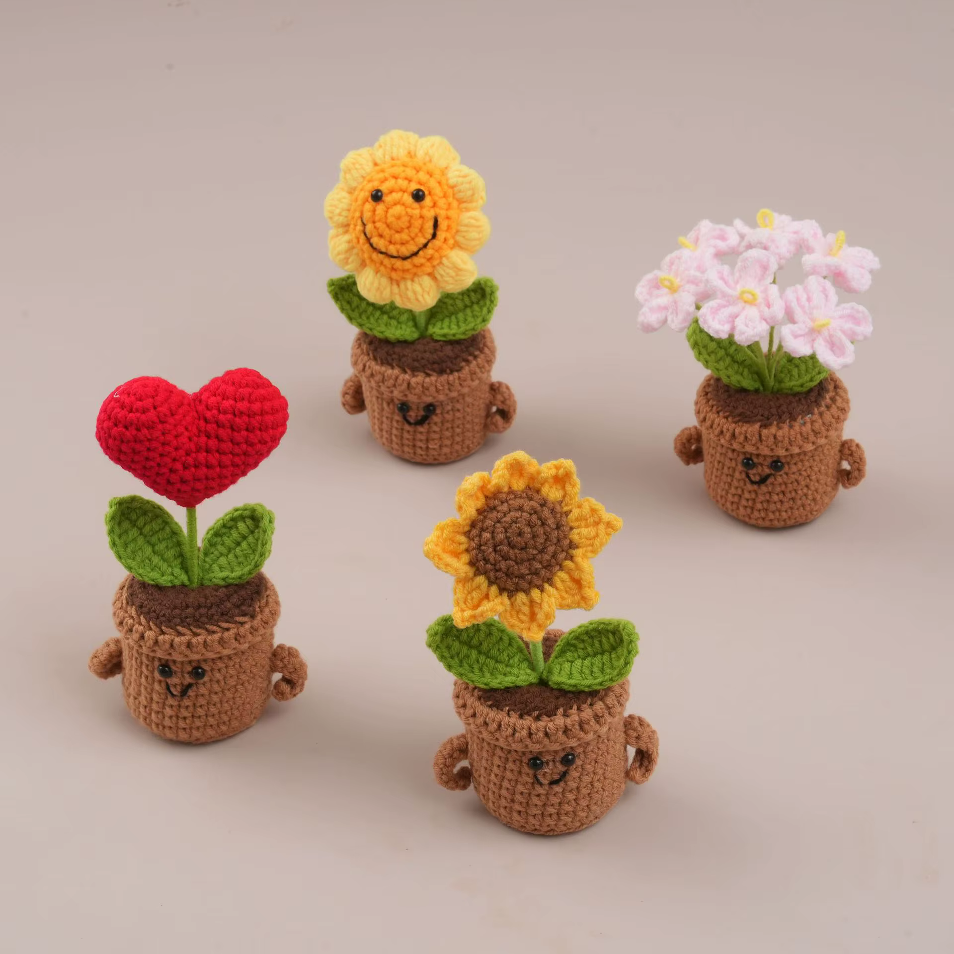 Pot de fleurs au crochet mignon