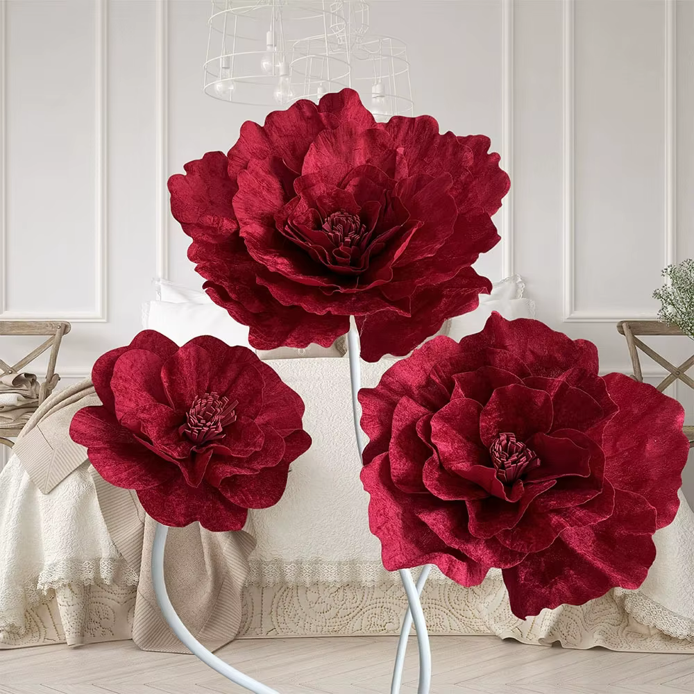 Grandes fleurs artificielles de roses rouges