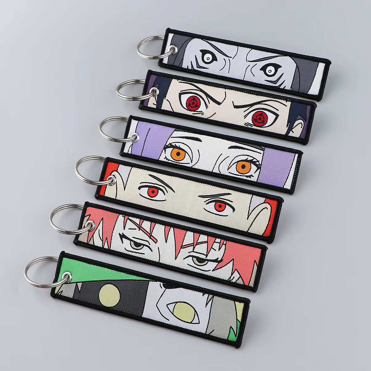 Porte-clés brodé de dessin animé japonais, étiquette pour motos, voitures, sac à dos, Chaveiro, accessoires bijoux à la mode