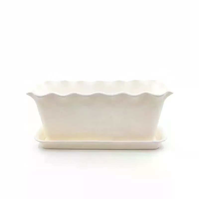 Jardinière rectangulaire à bords ondulés avec soucoupe