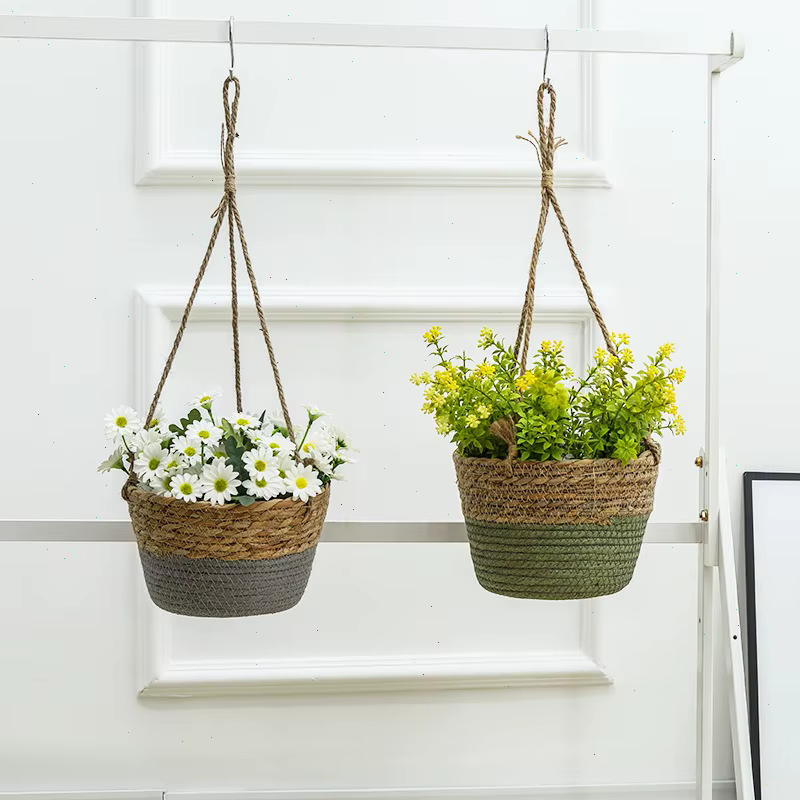 Panier suspendu en paille