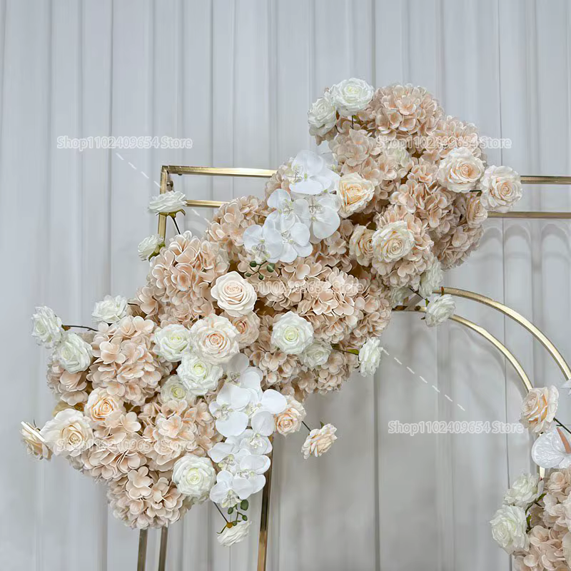 Arrangement floral suspendu de pivoines