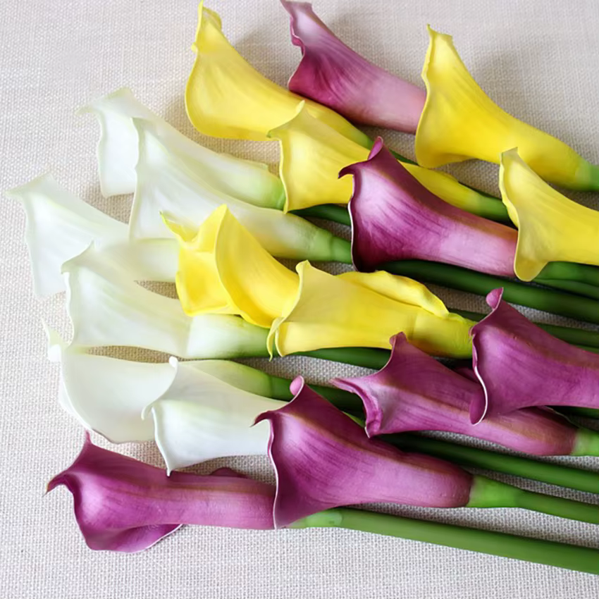 Fleur artificielle de lys calla