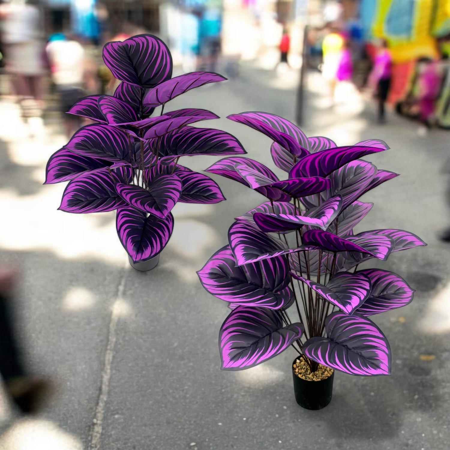 Plantes artificielles violettes élégantes