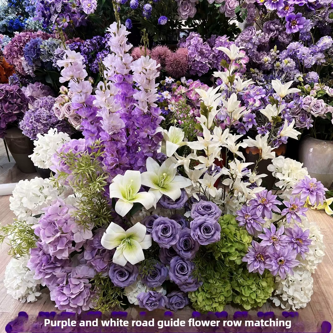 Arrangement floral de chemin de mariage blanc et vert