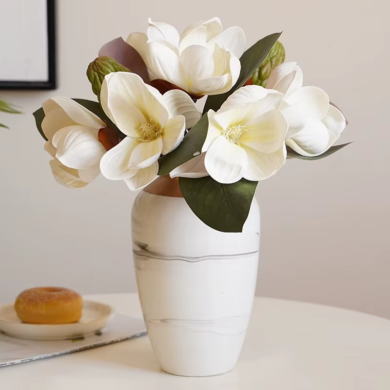 1 Bouquet, 4 fleurs simulées attachées avec de grandes