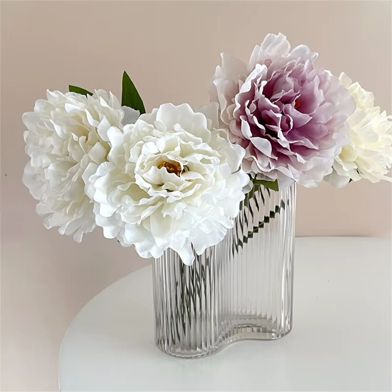 Fleur de pivoine en soie blanche