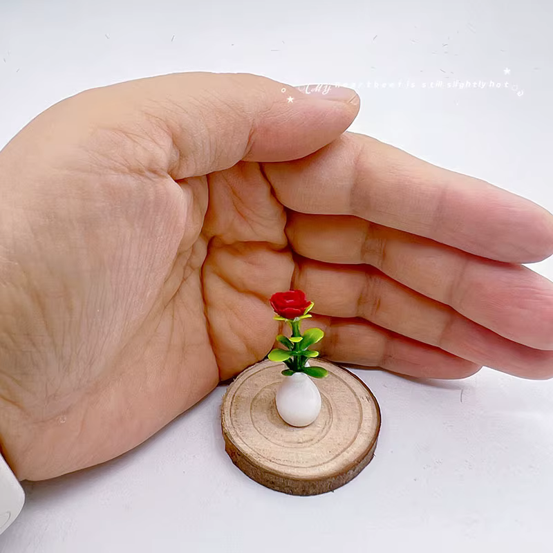 Mini vase pot de fleurs avec modèle de fleur décoratif
