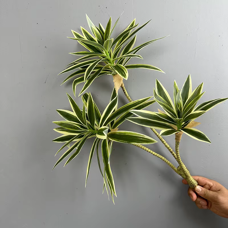 Plantes vertes simulées 3 têtes de bambou de lys décorées