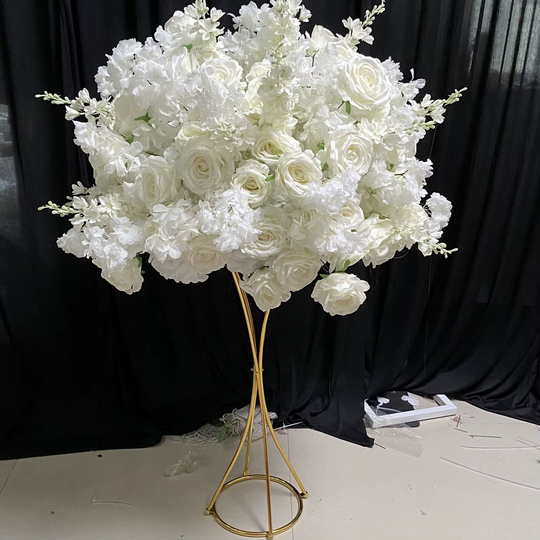 Couronne de roses artificielles en jacinthe blanche