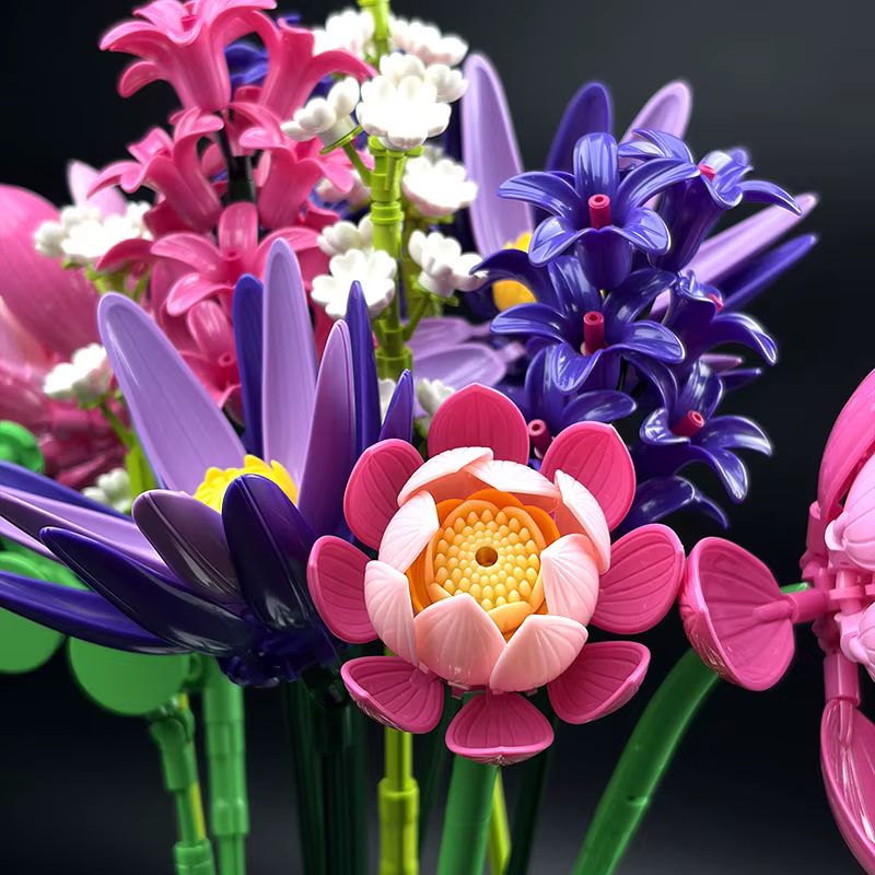 Bouquet de fleurs en blocs de construction Lotus et Jacinthe