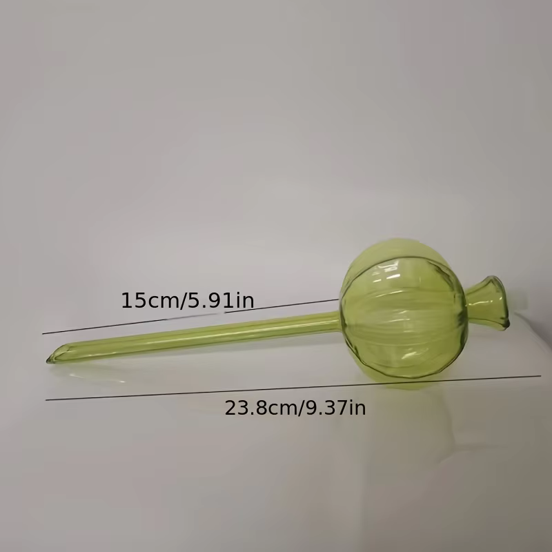 Dispositif d'arrosage automatique pour plantes en forme de Cactus