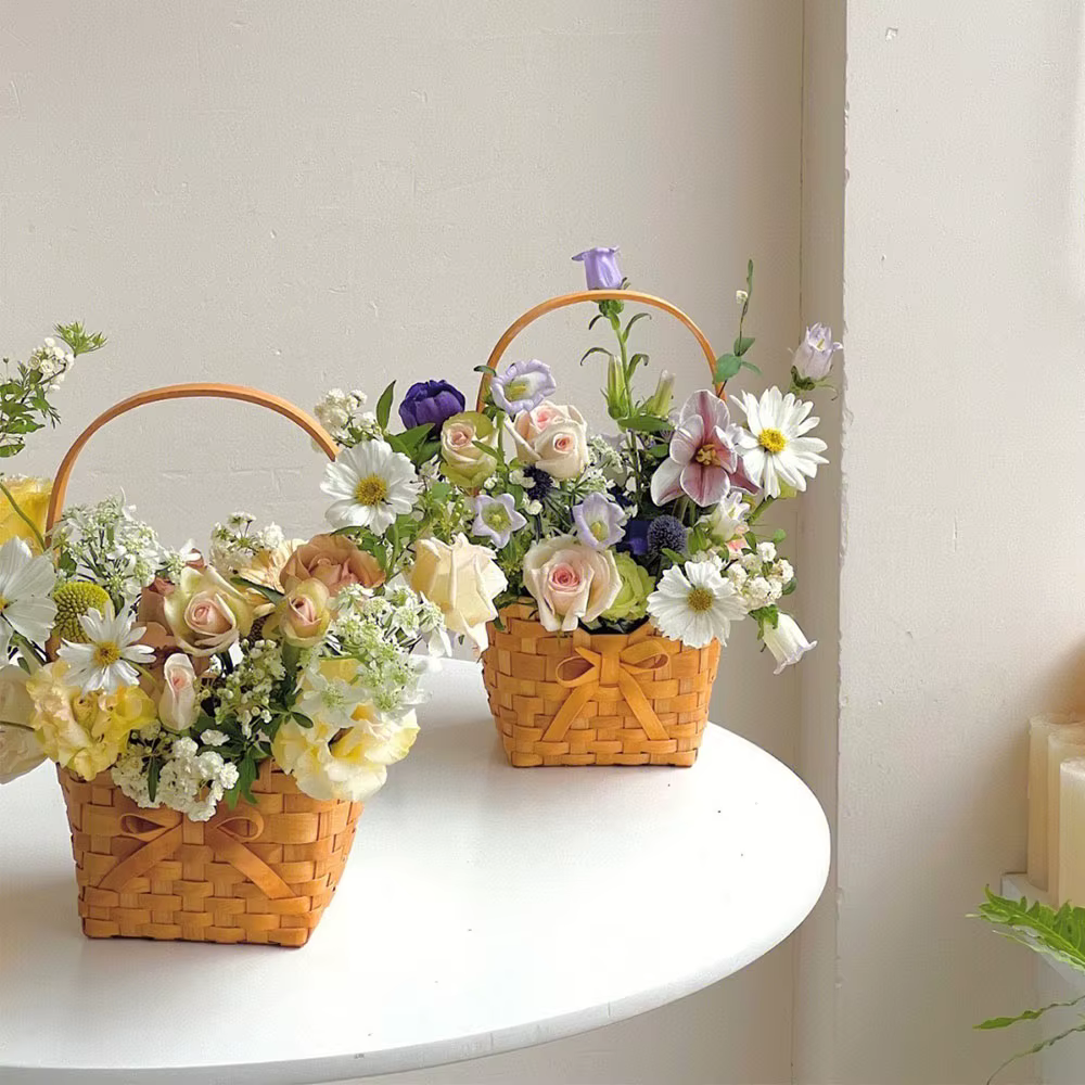 Panier de fleurs fait à la main
