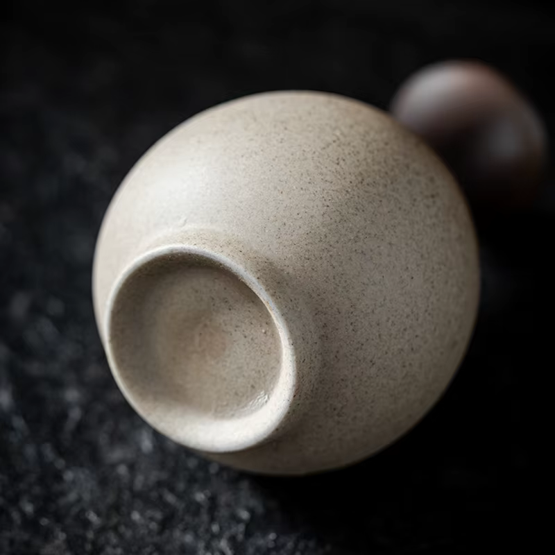 Vase à fleurs vintage en céramique