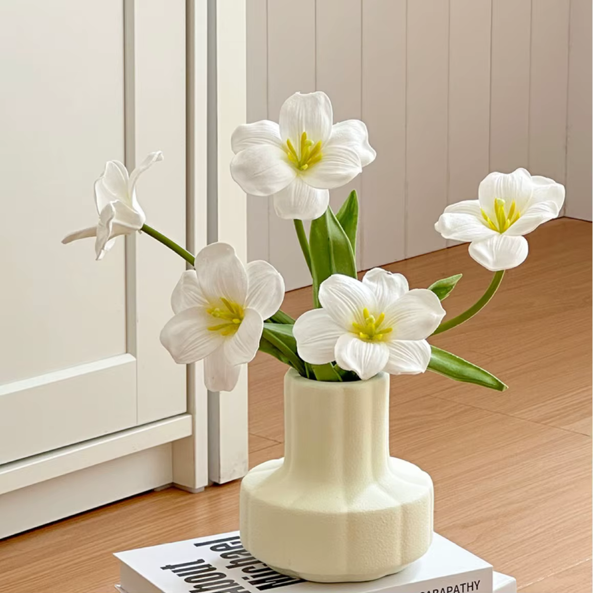 Bouquet de 8 fleurs artificielles en forme de tulipe marron