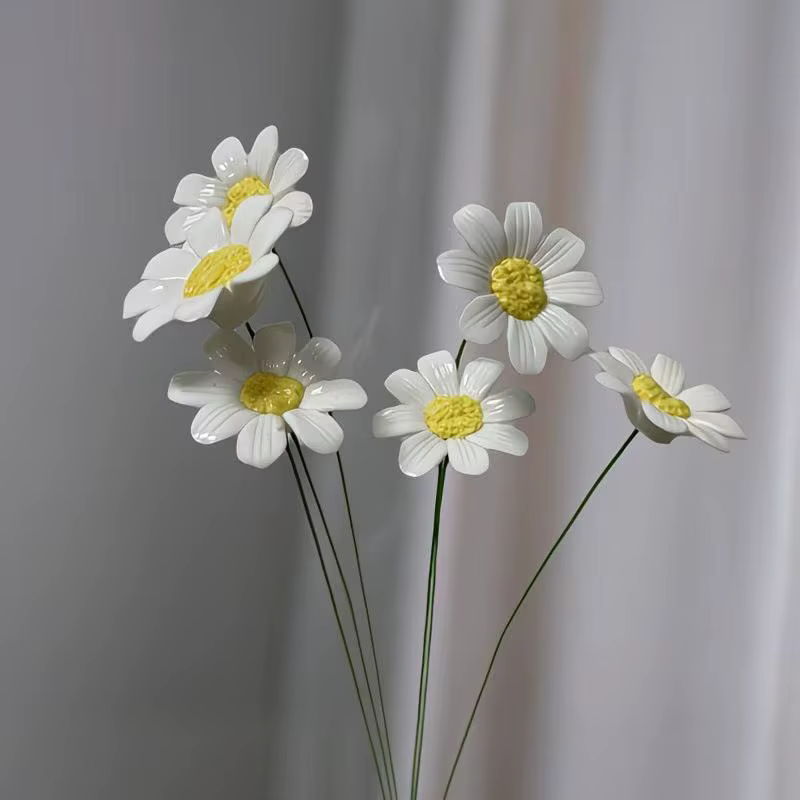 6/8/10 pièces de fleurs de marguerite en céramique
