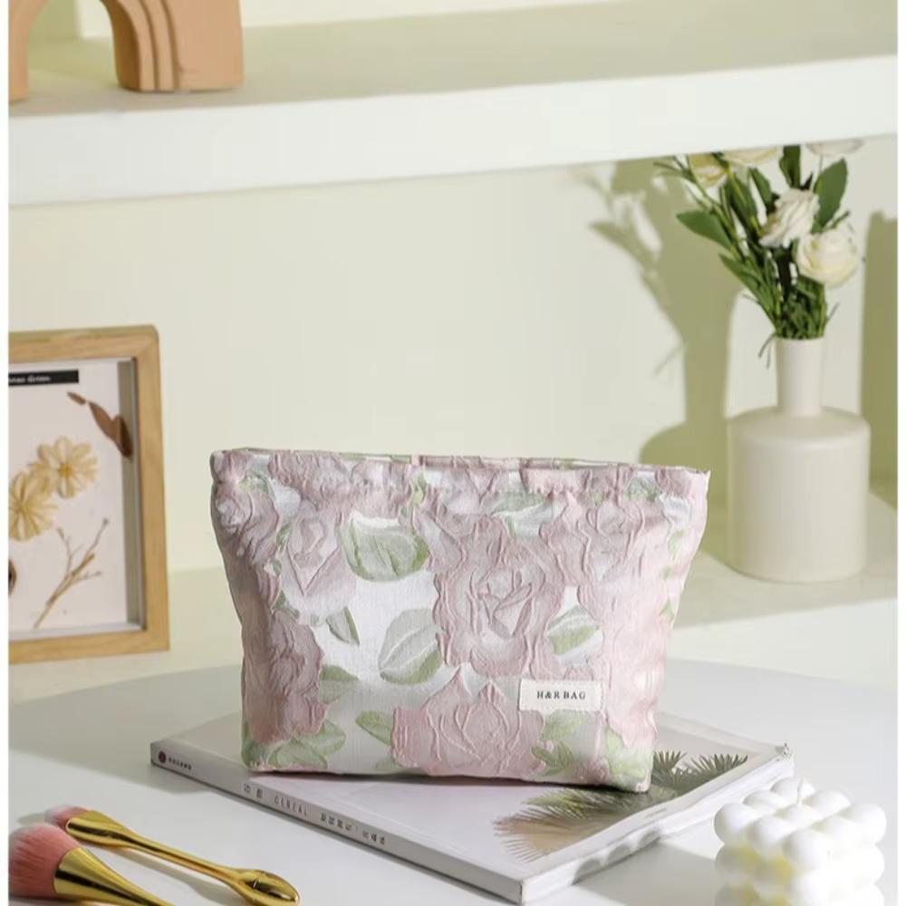 Nouveau sac cosmétique coréen de broderie florale