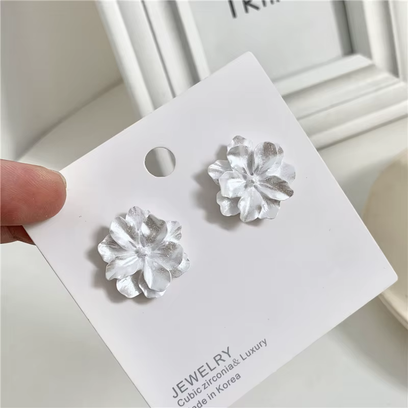 Grande fleur de camélia blanche