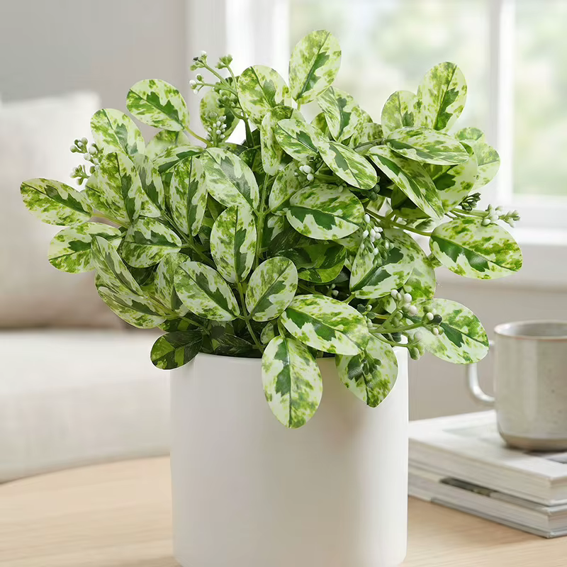 Lot de 6 plantes artificielles en plastique