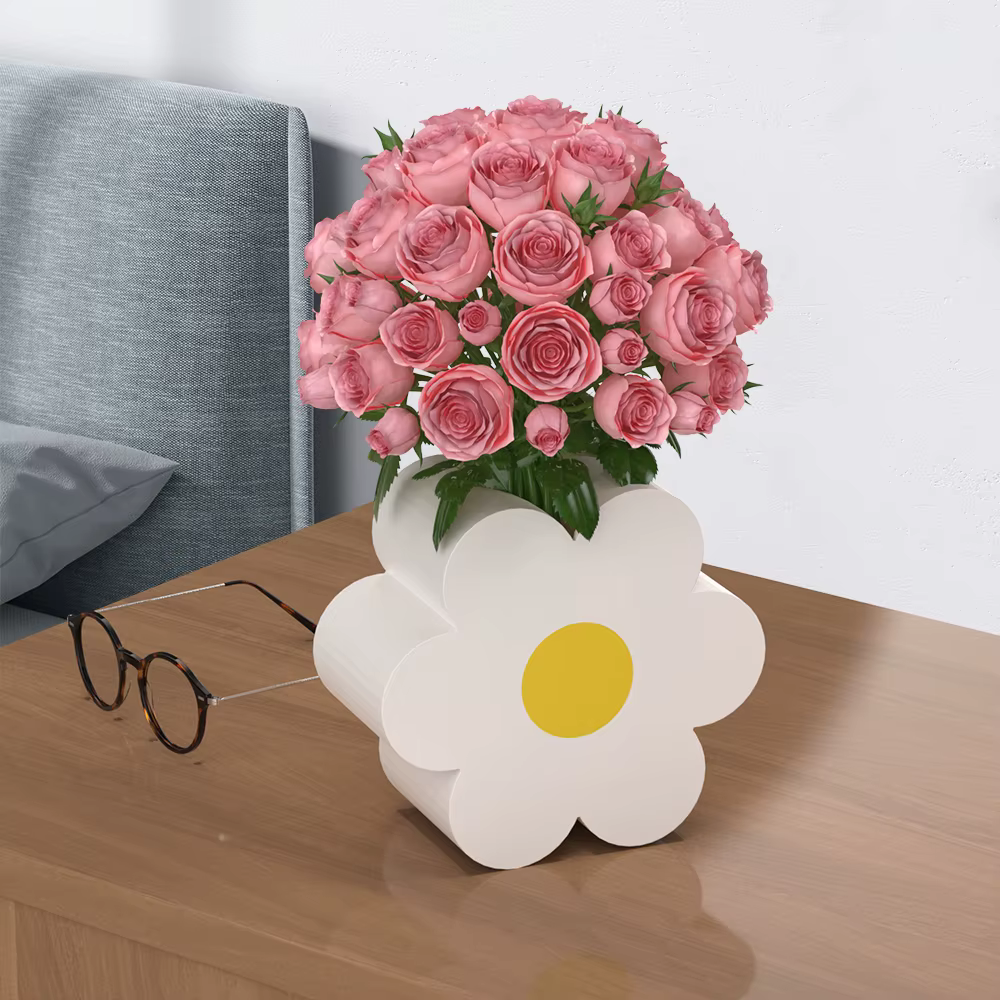 Le petit vase fleuri est durable et n'est pas facile à casser