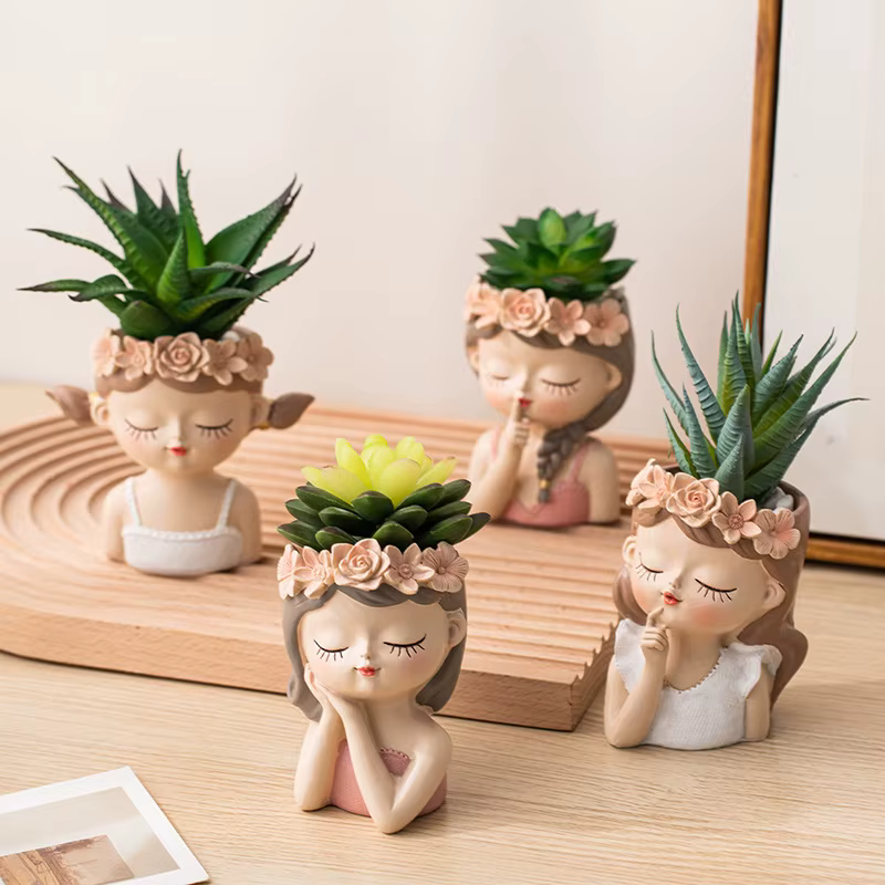 Pot de fleur de fille mignonne pour plantes succulentes
