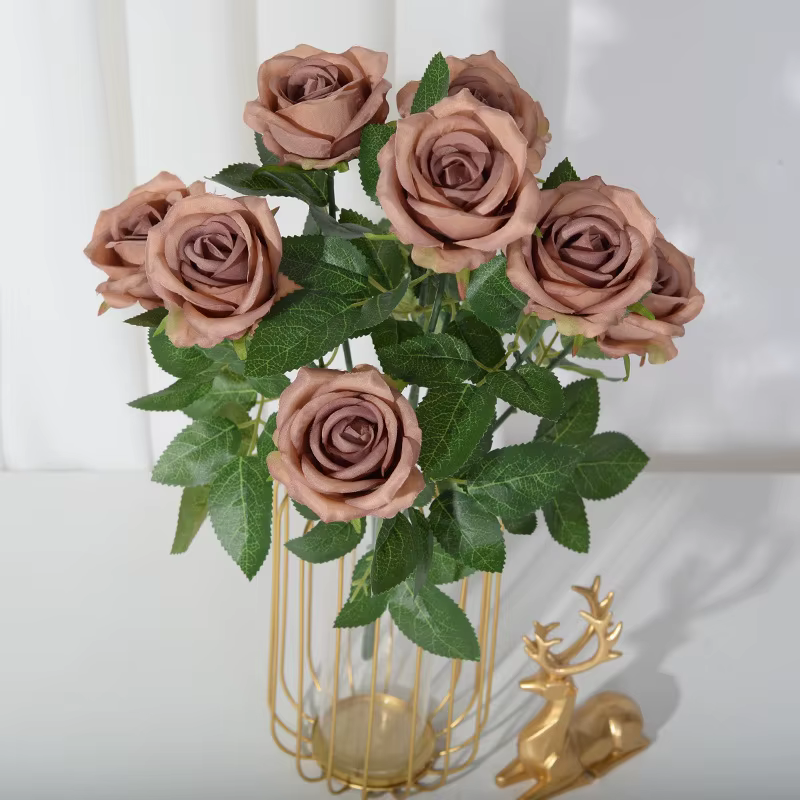 Roses artificielles en soie marron à 9 têtes