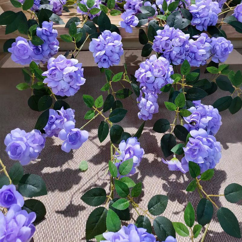 Lot de 2 guirlandes de roses artificielles de 1