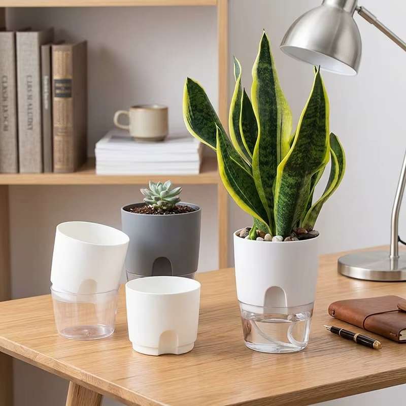 Pots auto-arrosants pour plantes
