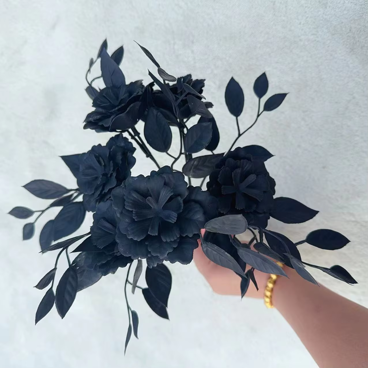 1 pièces noir Halloween fleur artificielle plantes en soie laisser branche bambou Dahlia fête événement Bouquet Floral maison Table Decorayion