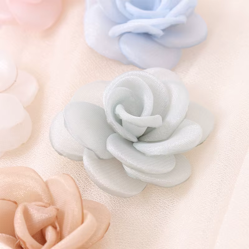 Rose camélia blanche en mousseline de soie