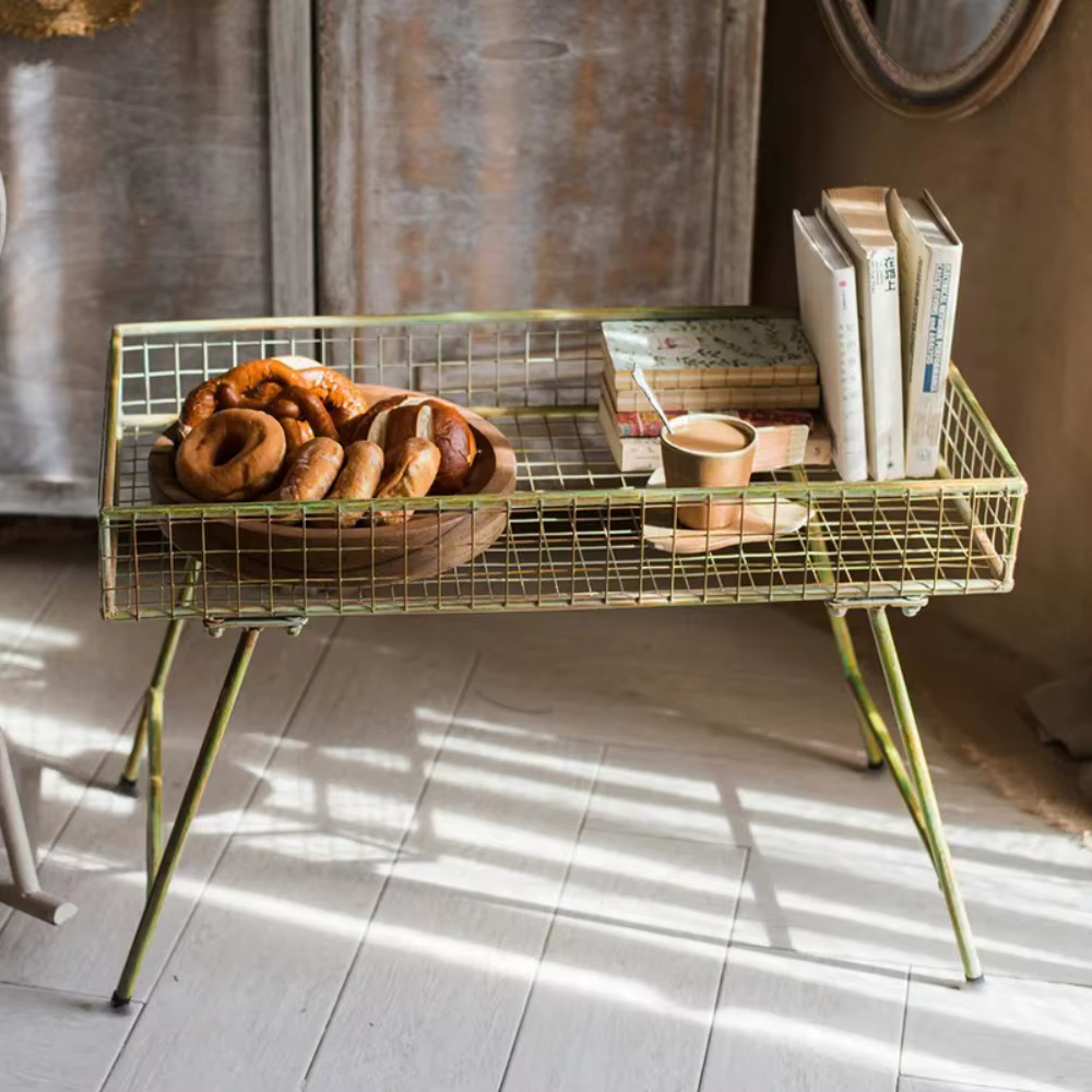 Support à plantes vintage en métal, étagère rectangulaire en fil métallique pour pots de fleurs, finition verte rétro, table de présentation de plantes d'intérieur et d'extérieur style ferme