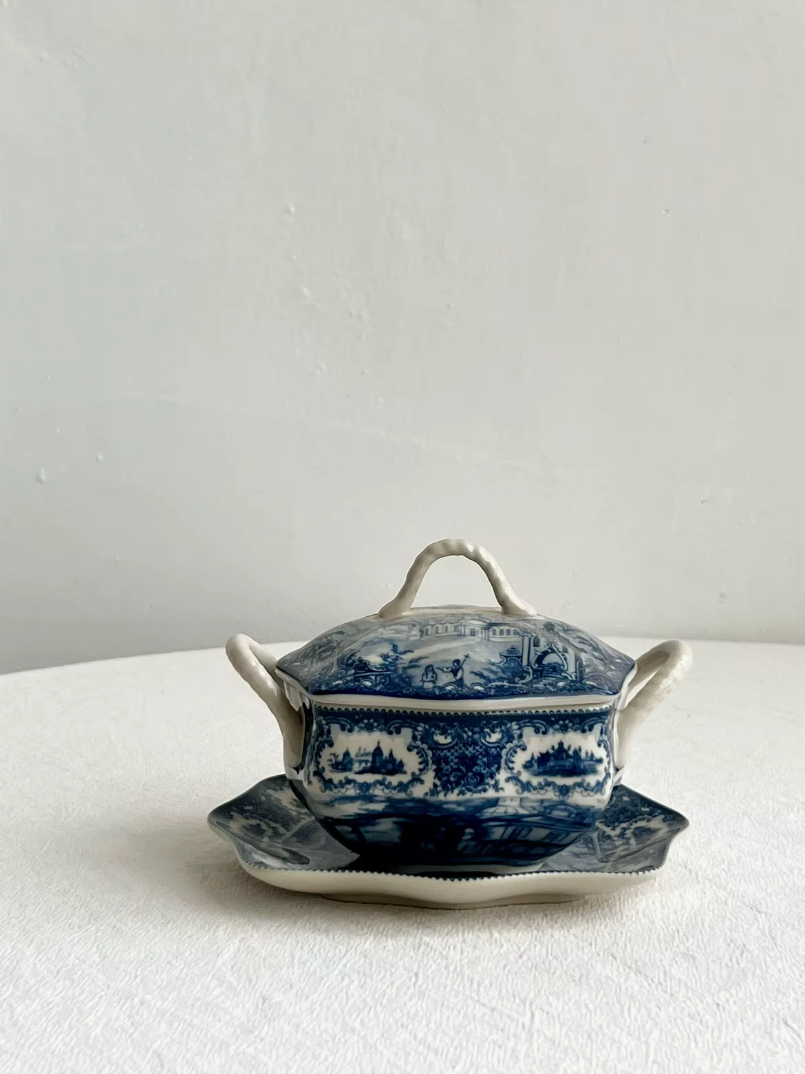 Vase en céramique de la série bleue